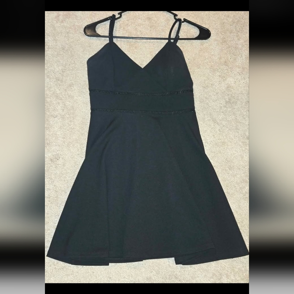 Elegant Black Sleeveless Dress